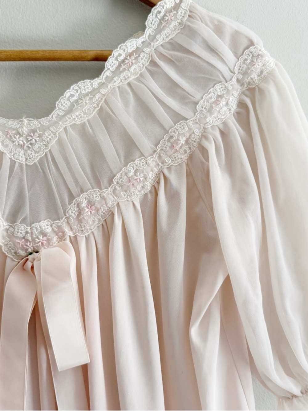 Vintage Coquette Pale Pink Puff Sleeve Nightgown - Picture 7 of 11